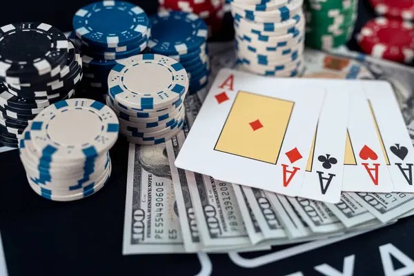 Andar Bahar betting layout showing Andar and Bahar sides with real-time card positions